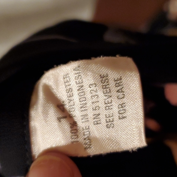 Chaus sz 14 black w/ flowers thin button down top - Picture 9 of 10